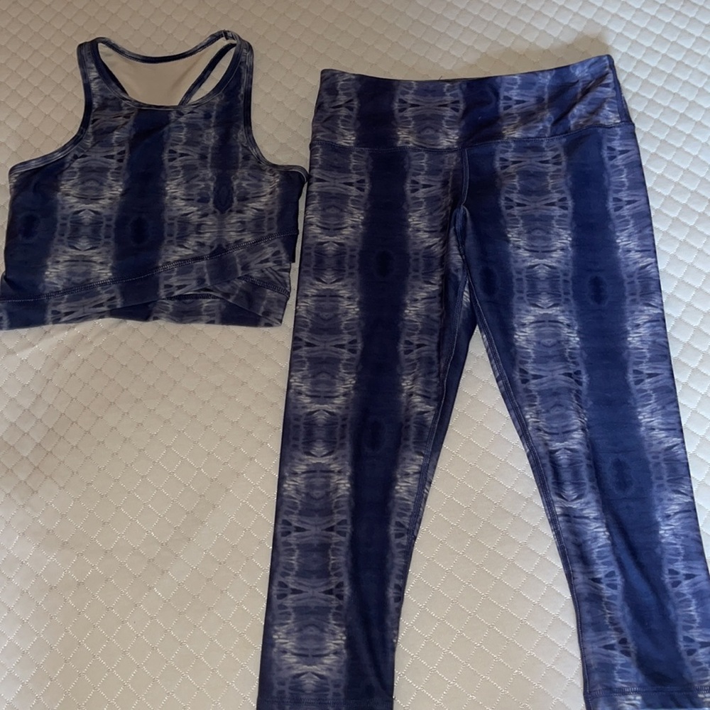 Scorpio Sol workout set - Picture 3 of 7
